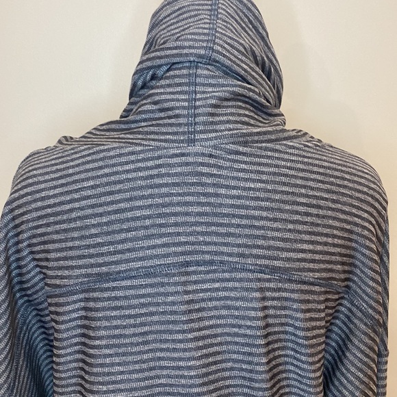Mondetta cowl neck long sleeve drawstring hi lo kangaroo pocket top workout - Picture 7 of 9